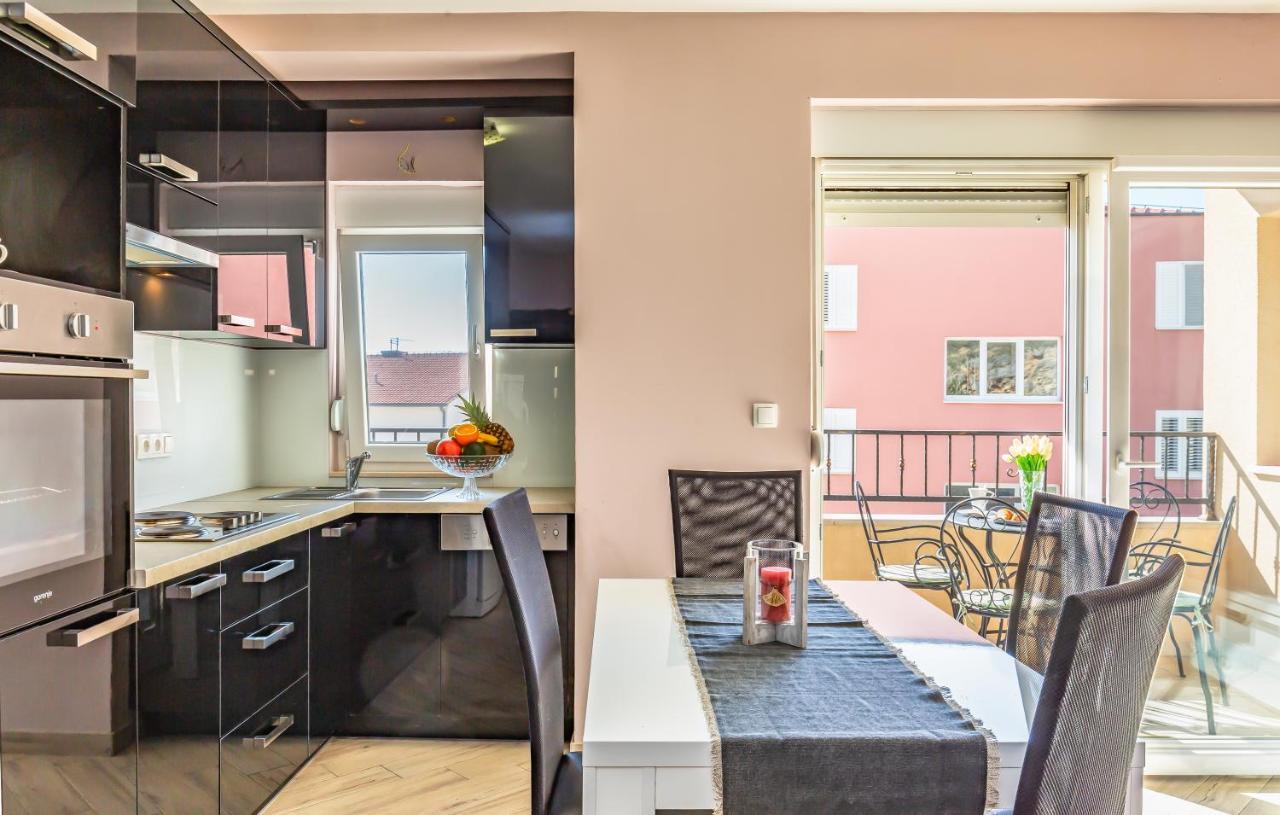 Andela 3 Apartment Makarska Bagian luar foto