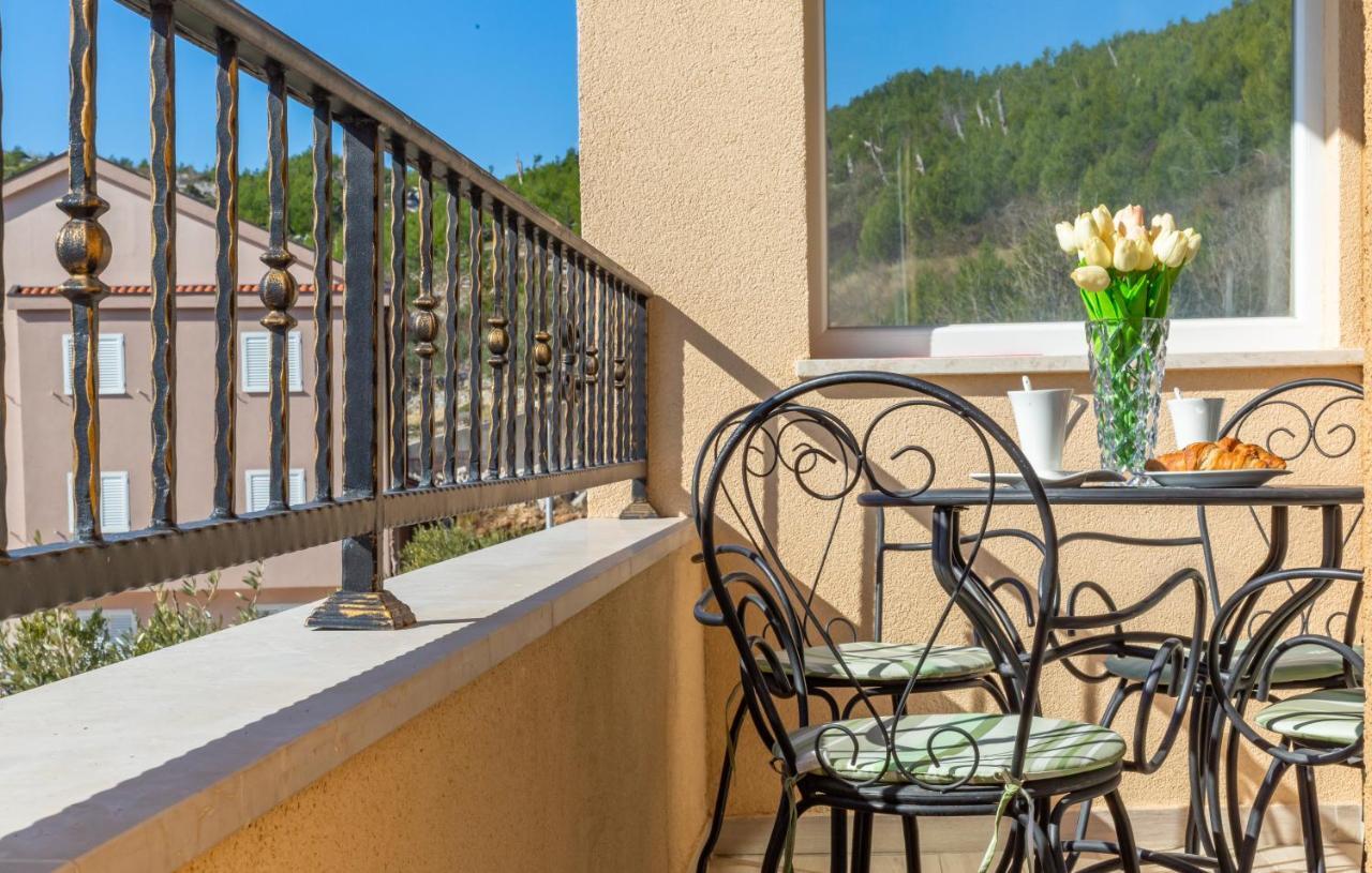 Andela 3 Apartment Makarska Bagian luar foto