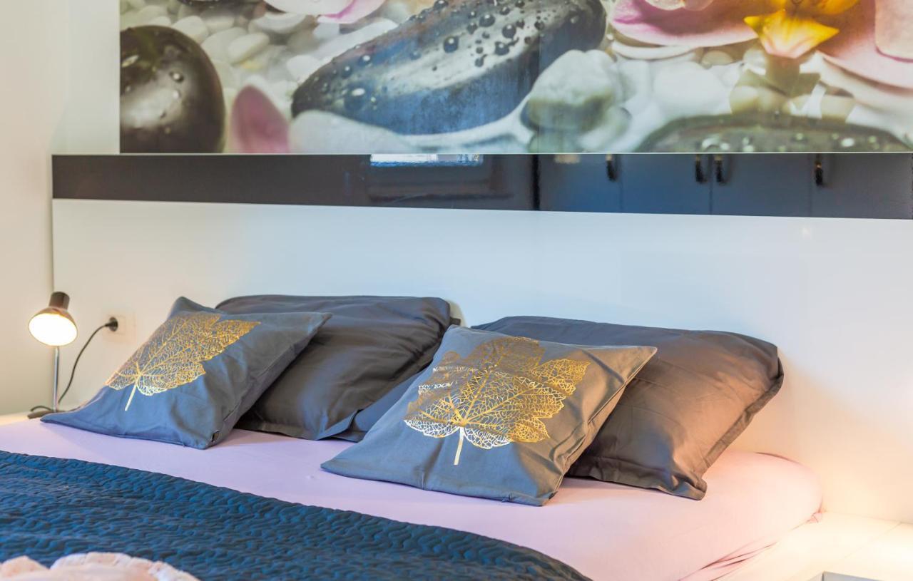 Andela 3 Apartment Makarska Bagian luar foto